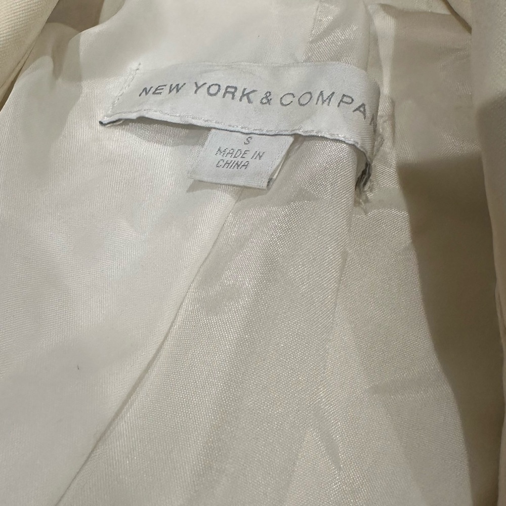 New York & Co Women's S Elegant Cream Women's Trench Coat Silver buttons belt - Picture 4 of 7
